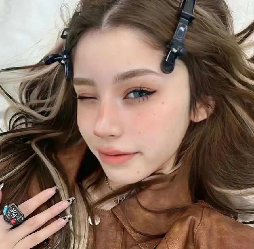 猫眼看人